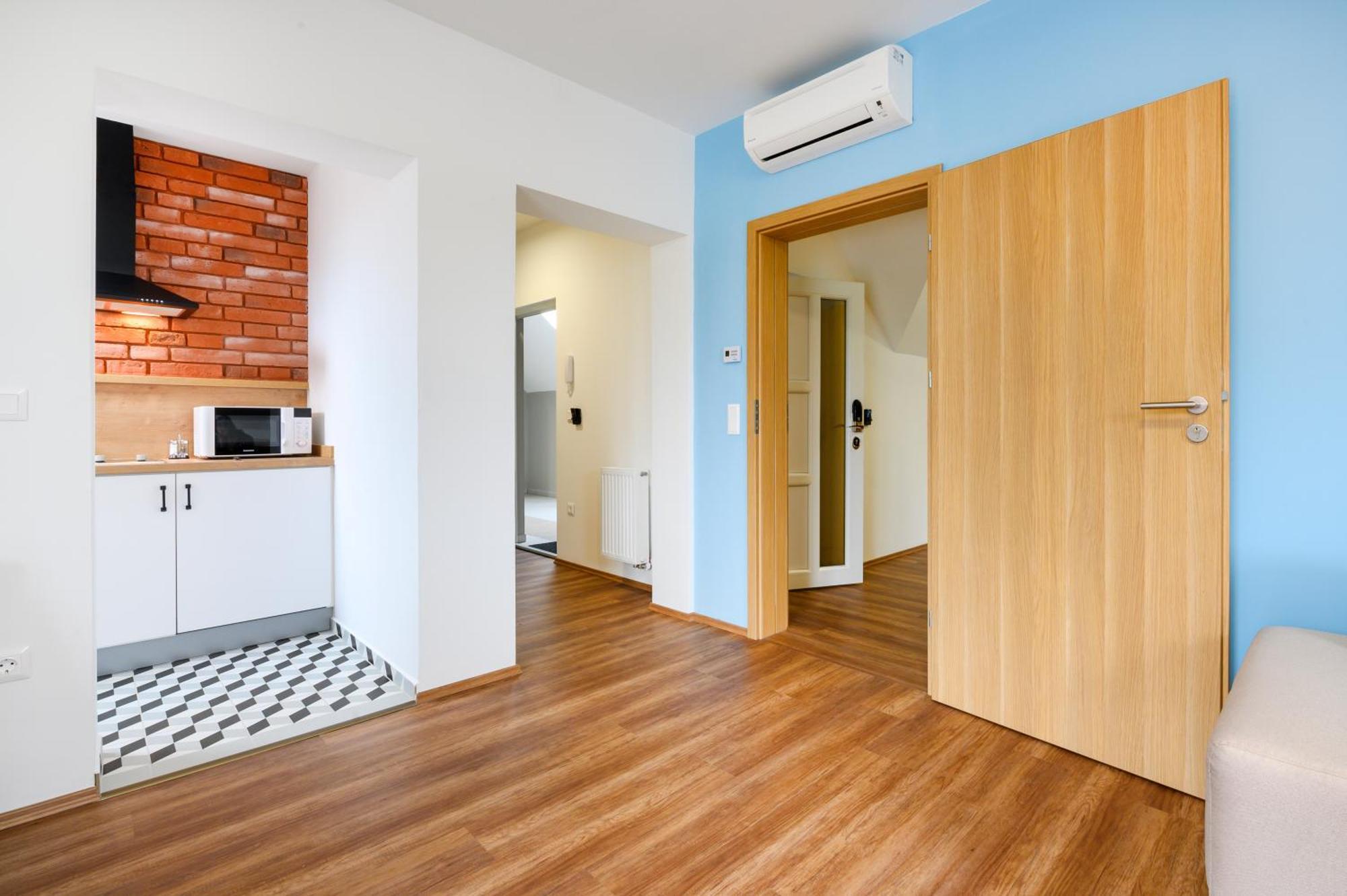 Berill Suites Sarvar Exterior photo