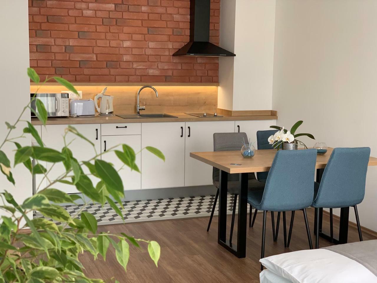 Berill Suites Sarvar Exterior photo