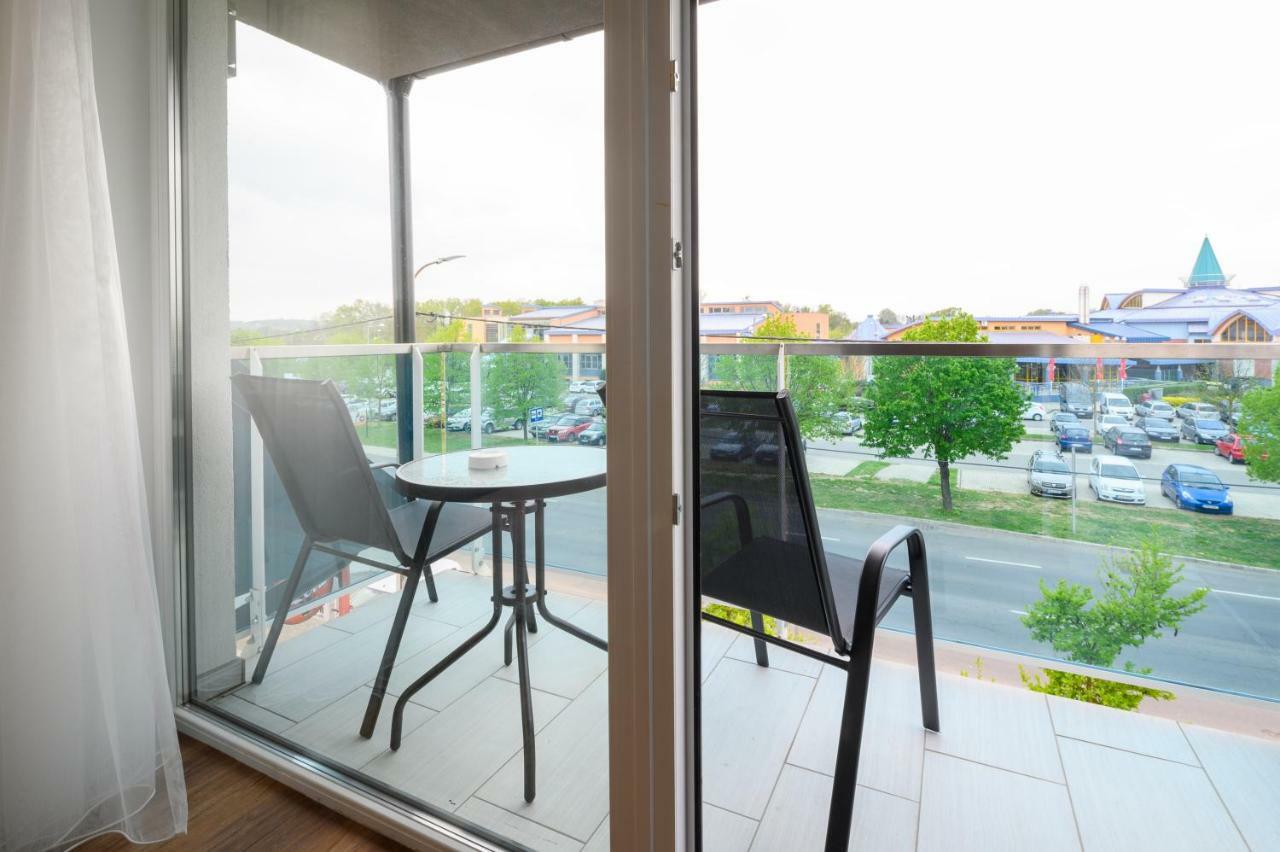 Berill Suites Sarvar Exterior photo